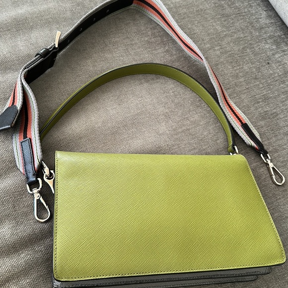 PRADA Authentic 
Saffiano Lux Bi-Color Sound Shoulder Bag Mercurio Edera - Picture 4 of 6